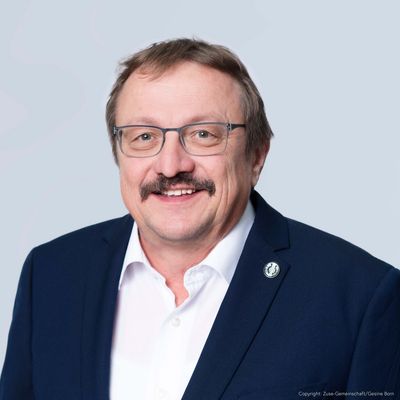 Portrait von Herrn Dr. Bernd Grünler