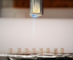 The Pyrosil process (flame silicatization) on cylinders to improve adhesion will be demonstrated.