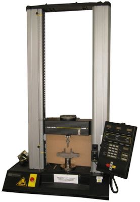 Abbildung einer Universalprüfmaschine Instron 4469 mit Dreipunktbiegevorrichtung