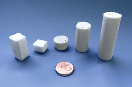 Calcium carbonate containing foams