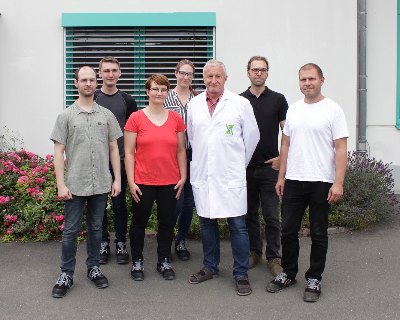 The colleagues of the electrochemistry team